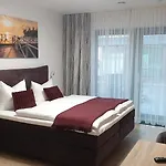 Privatunterkunft Ferienapartments Elsternest *